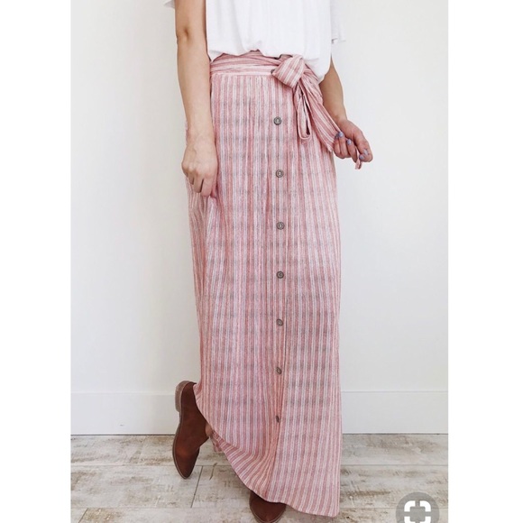 Dresses & Skirts - Maxi Skirt
